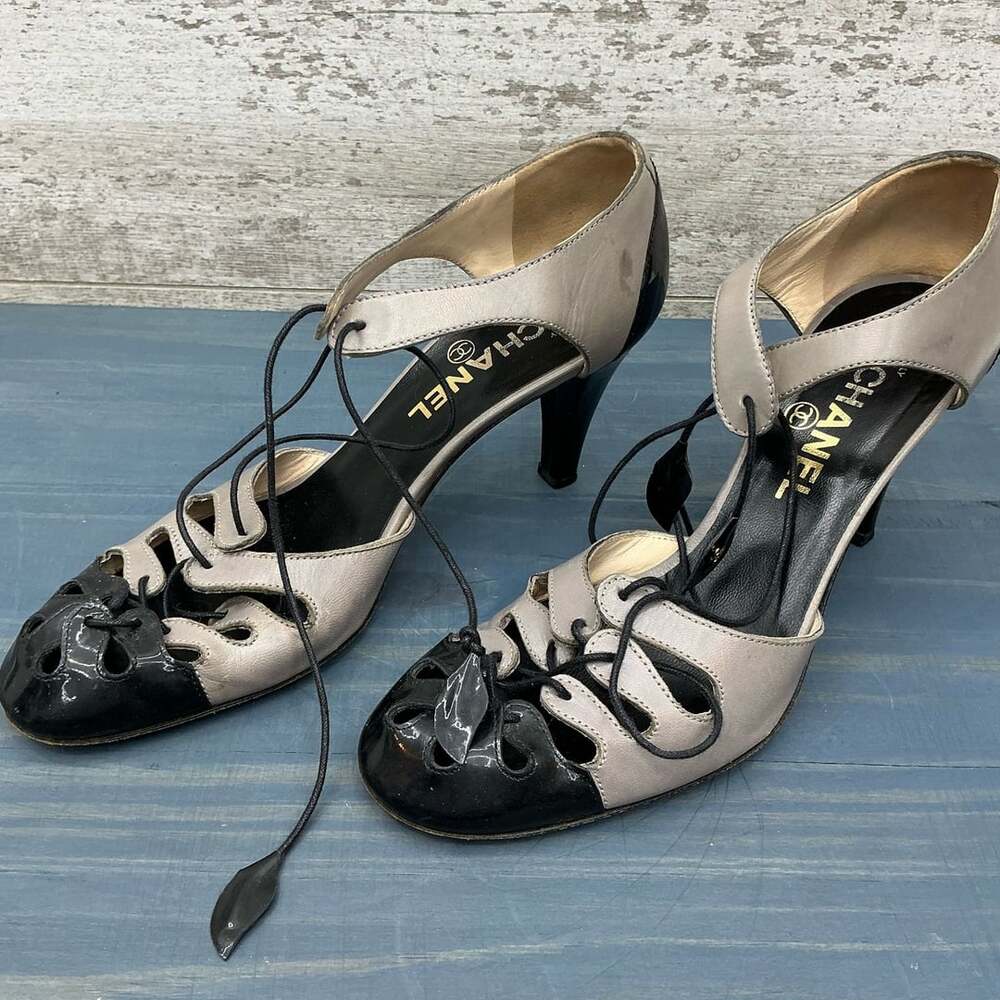 Chanel Vintage Grey and Black Leather Lace-Up Cut-Out High Heel Pumps Size 37.5